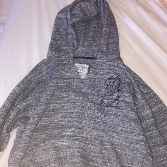 Variety of 14 hoodies - Picture 11 of 15